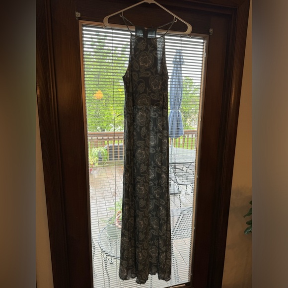 Size Medium Loft Outlet Maxi Dress - Picture 2 of 3